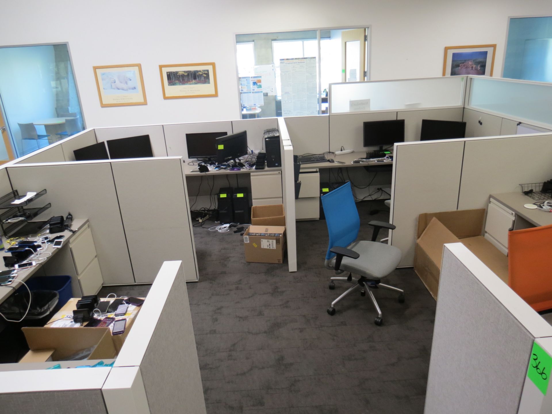 LOT 4-SECTION CUBICLES ONLY (NO CONTENT) - Image 2 of 6