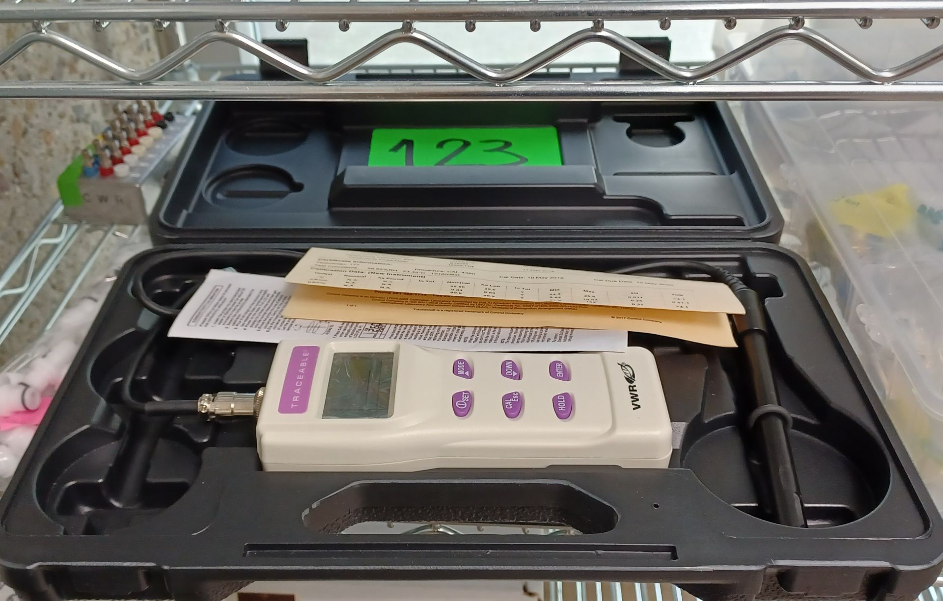VWR 89094-958 TRACEABLE EXPANDED RANGE CONDUCTIVITY METER - Image 2 of 3