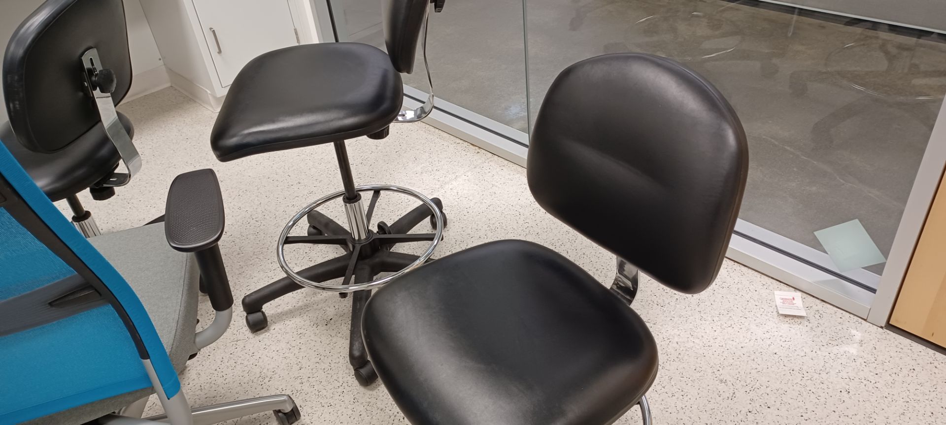 LOT OF 5 LAB CHAIRS - Image 3 of 3