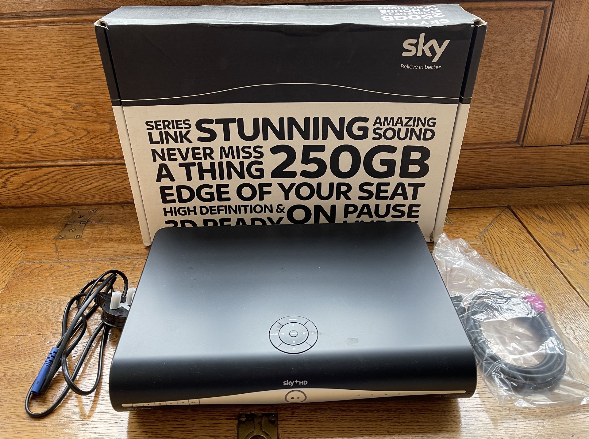 SKY TV 250GB BOX WITH ORIGINAL WIRES