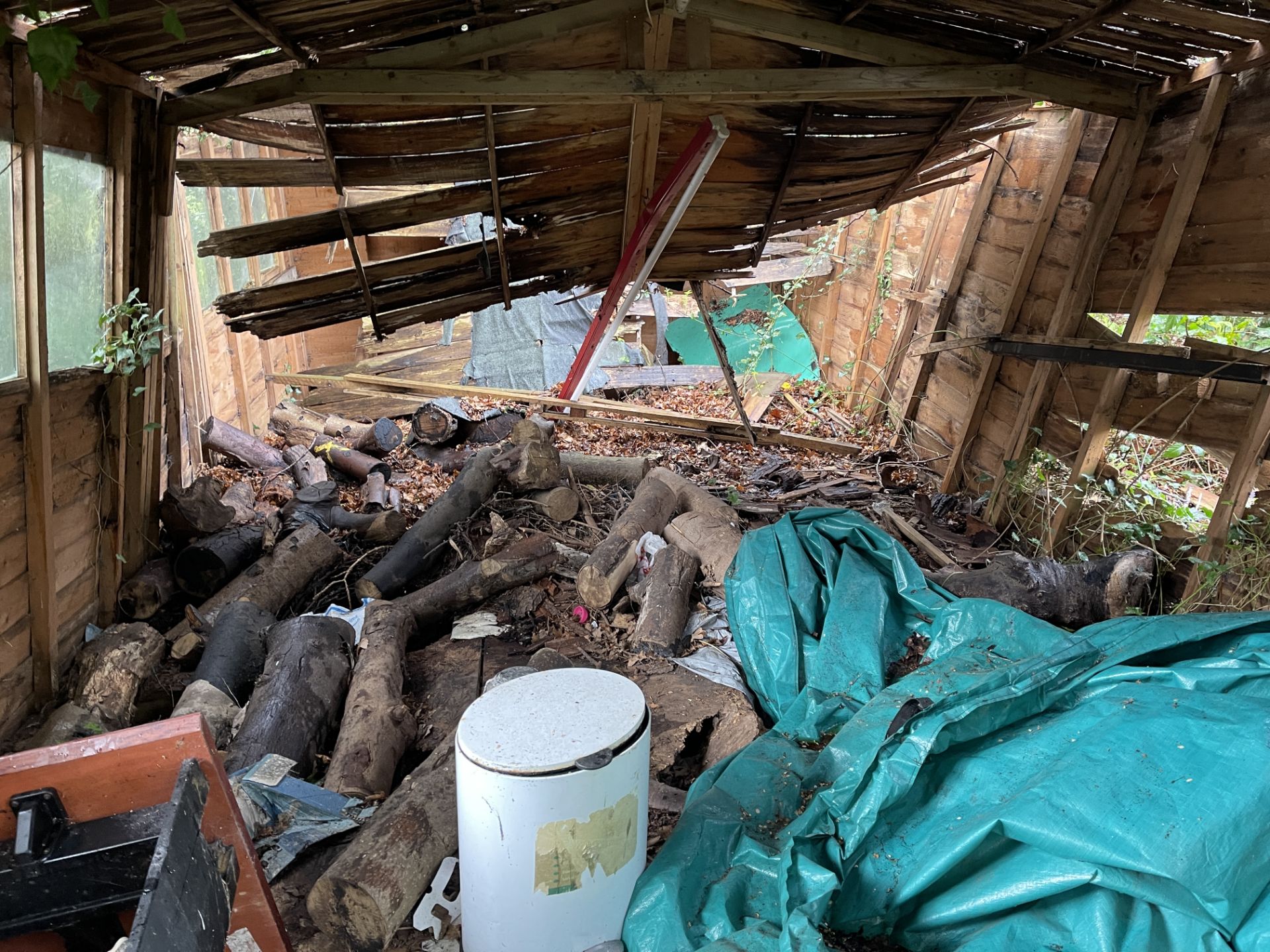 RE-PURPOSE BEAUTIFUL WEATHERED WOOD SHED, WITH ALL INTERIOR CONTENTS, FIRE WOOD , REMOVED BY BUYER - Image 2 of 5