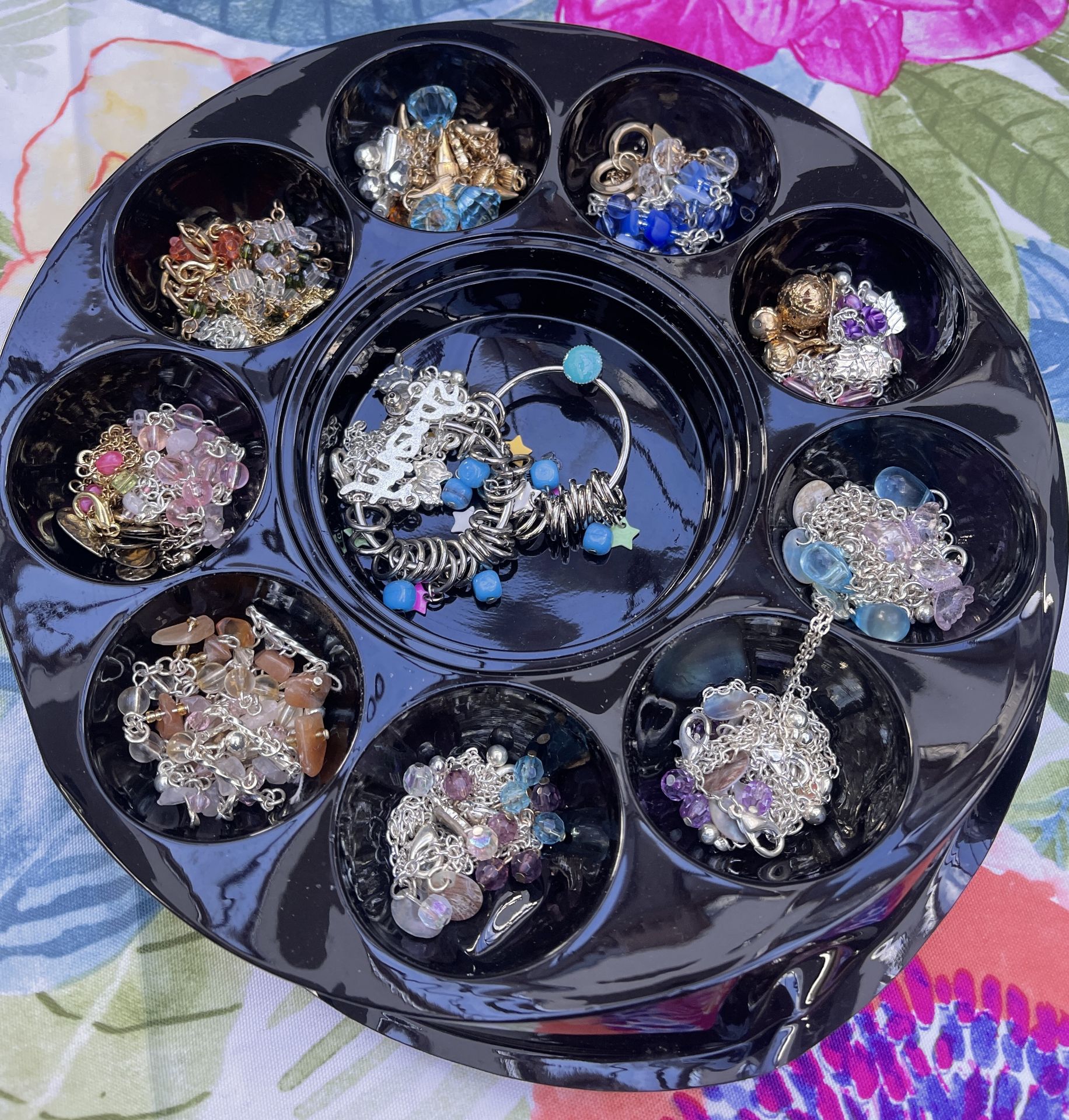 TRAY OF COSTUME JEWELRY , GREAT FOR ONLINE RESALE