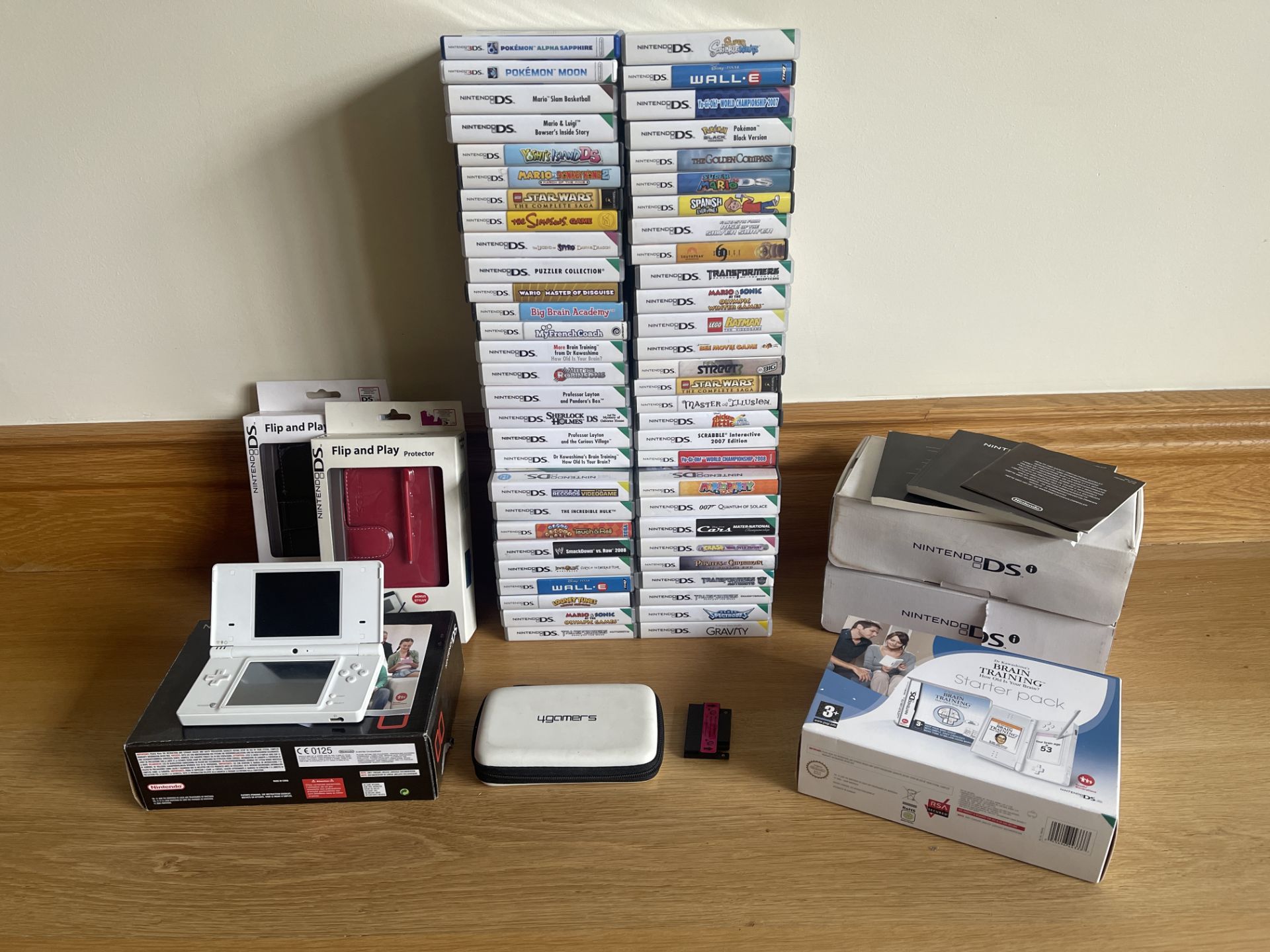 GIANT LOT OF NINTENDO DS GAMES , CASES AND GAMING UNIT - Image 3 of 6