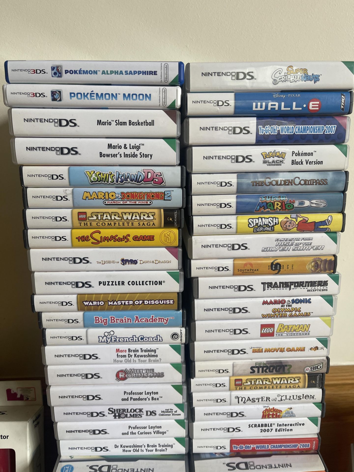 GIANT LOT OF NINTENDO DS GAMES , CASES AND GAMING UNIT - Image 5 of 6