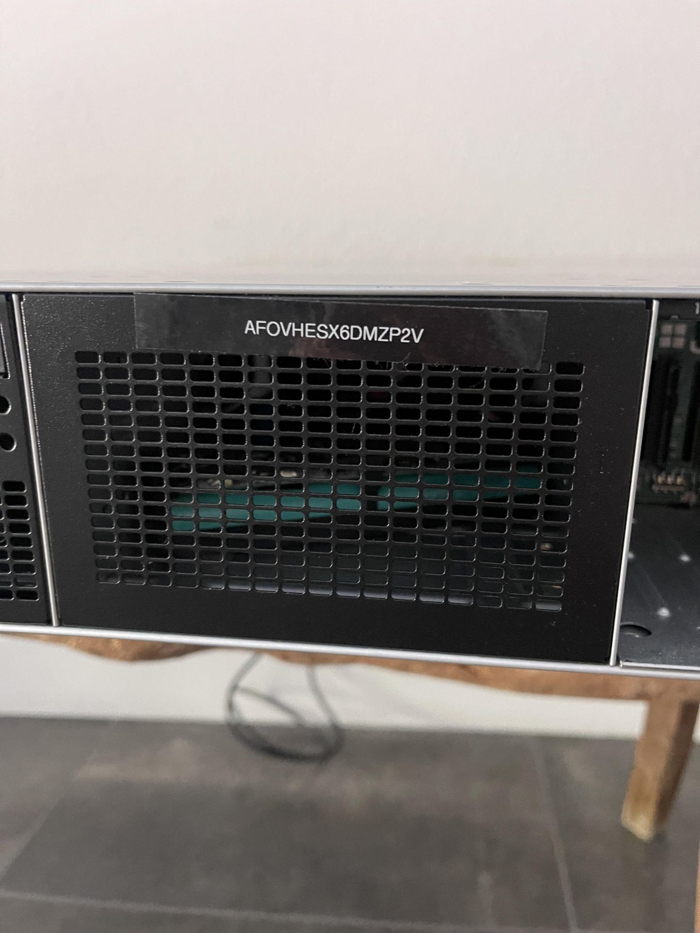 HP Server Model DL380 SERIAL NUMBER: MXQ534020D YEAR 2015 - Image 6 of 9