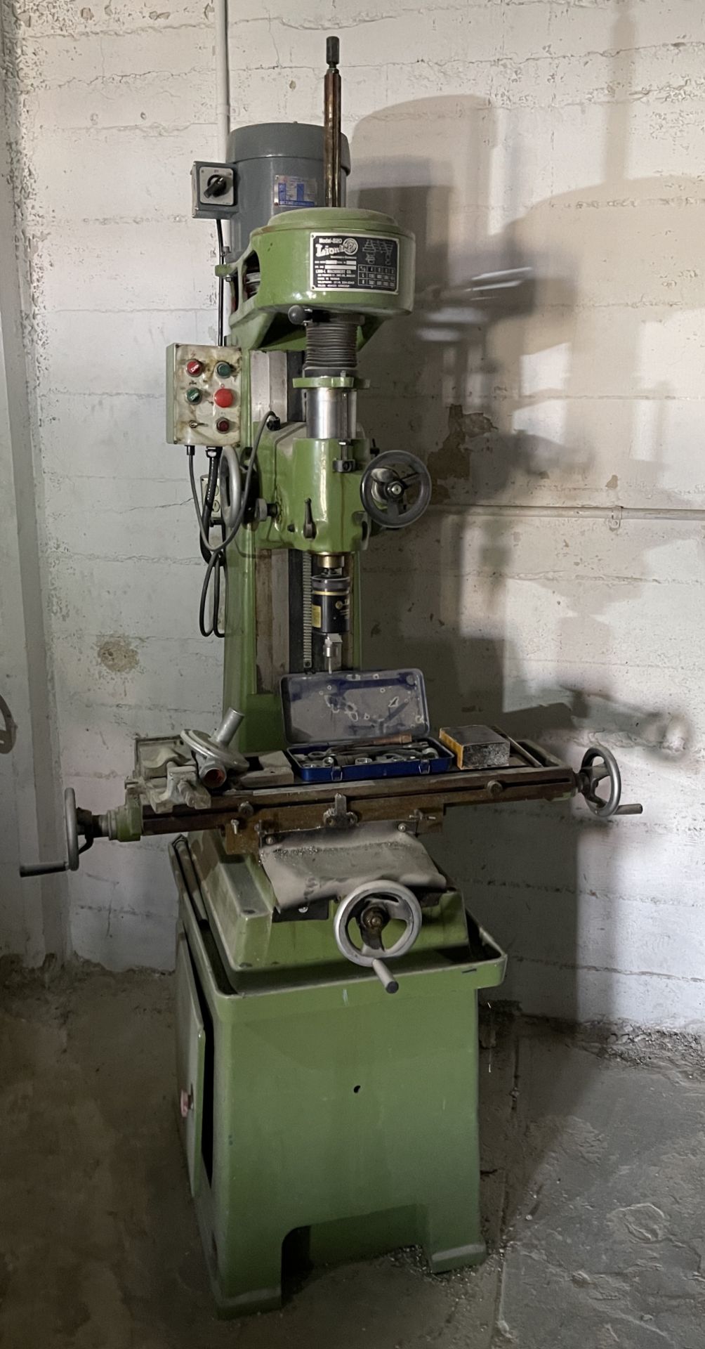 LION-L MODEL 820 COMMERCIAL MILL DRILL PRESS - Image 3 of 6