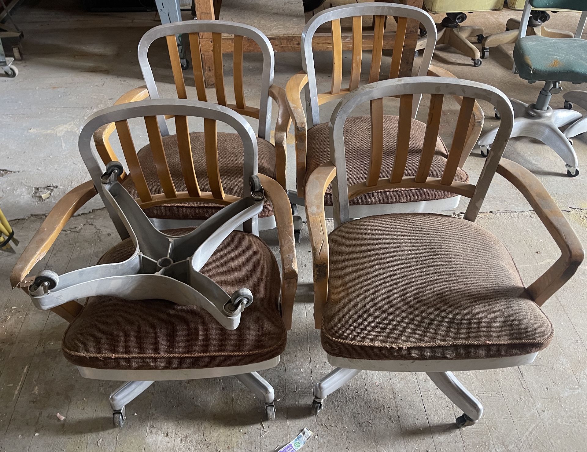 SET OF 4 ANTIQUE SHAW WALKER ART DECO OFFICE CHAIRS VALUE $3000