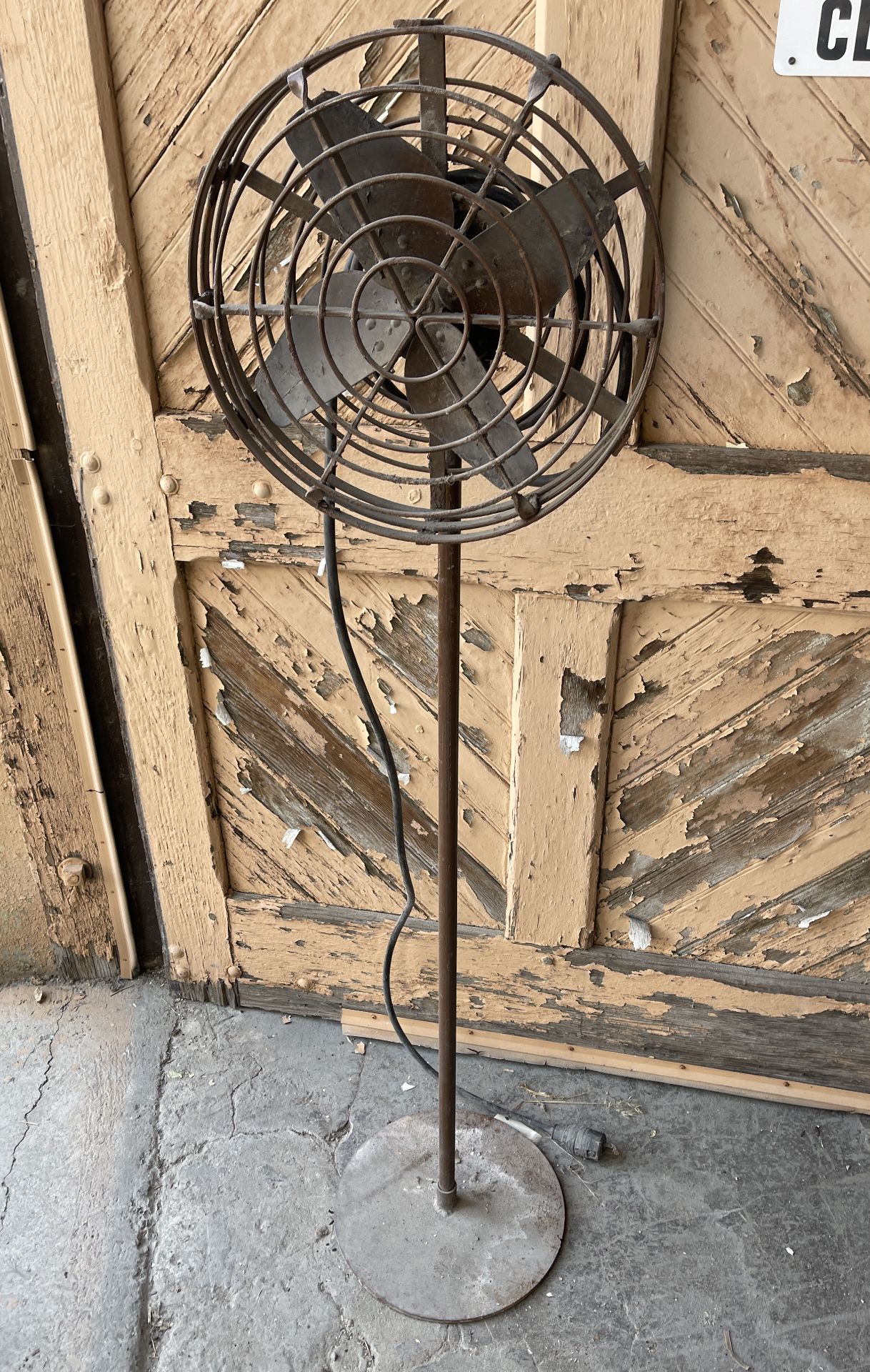 ANTIQUE GENERAL ELECTRIC FAN