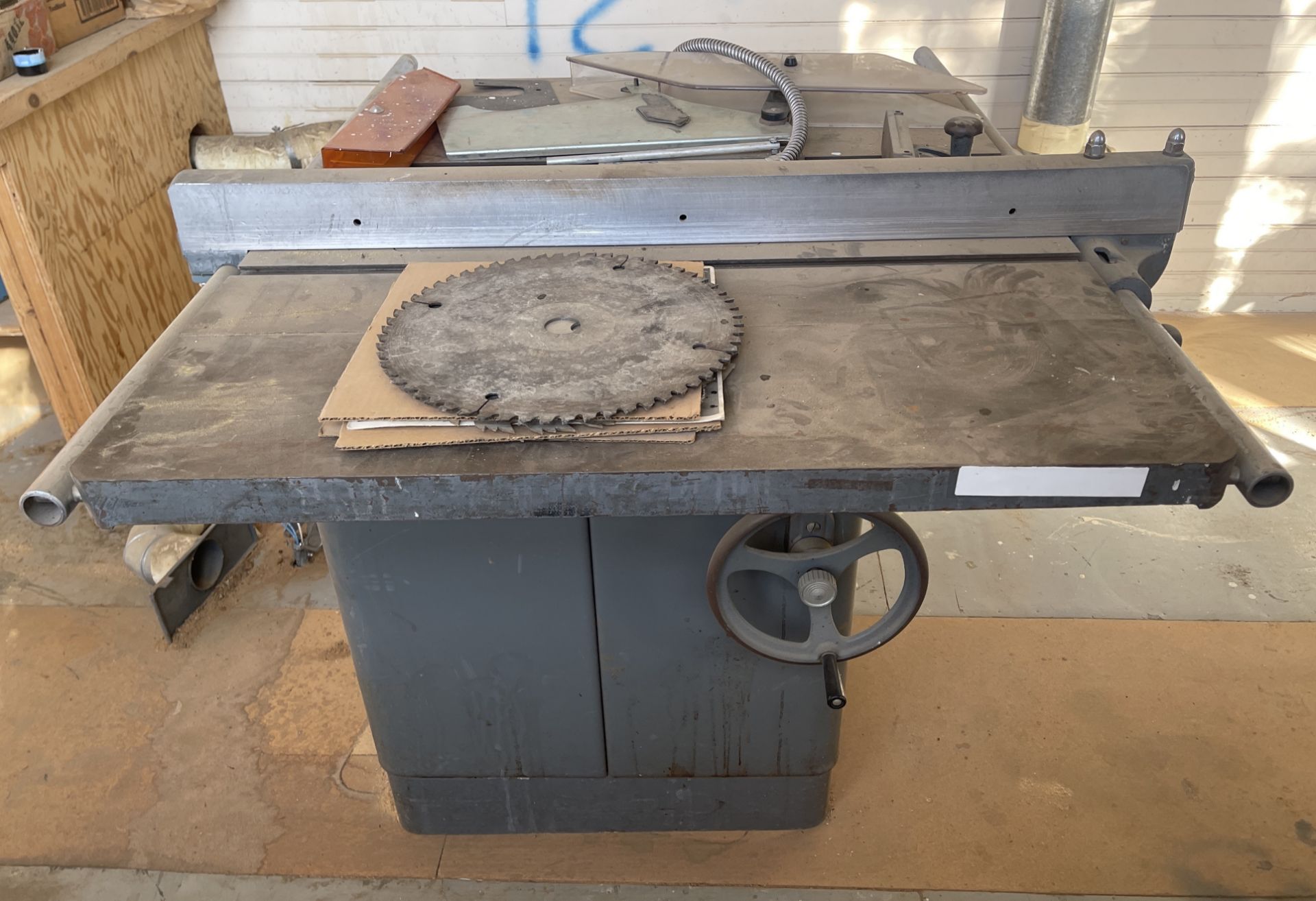 DELTA ROCKWELL 12"-14" TILTING ARBOR TABLE SAW MACHINE - Image 3 of 6