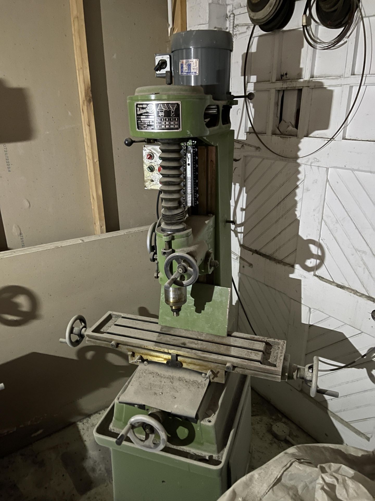 LION-L MODEL 820 COMMERCIAL DRILL PRESS - Image 2 of 4
