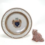 Oriental armorial plate 25cm diameter T/W a ceramic hand painted cat, both in good condition