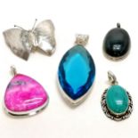 Large silver blue stone pendant (9.5cm drop) t/w 3 unmarked silver pendants & butterfly brooch