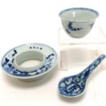Antique Oriental blue and white tea bowl 7cm diameter, chip to rim T/W an antique stand with 4