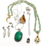 Qty of silver jewellery inc green / orange stone necklace (56cm), malachite pendant, earrings