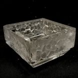 R Lalique Colmar cendrier / ashtray - 9cm square ~ has numerous small chips to corners & edges