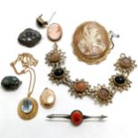 Qty of jewellery inc some antique, unmarked silver scottish hardstone brooch, 2 cameo brooches (