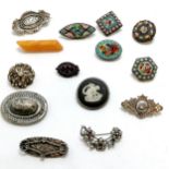 Qty of antique brooches inc 5 x micro mosaic (in good used condition), 6 x silver etc (total 38g &