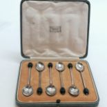 Set of Harrods silver coffee bean spoons in original fitted case - 38g total weight