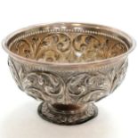 930 silver continental embossed footed bowl with Chester import marks - 110g Condition
