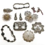 Qty of silver jewellery inc antique paste earrings, star brooch, Art Deco panel brooch (wear to