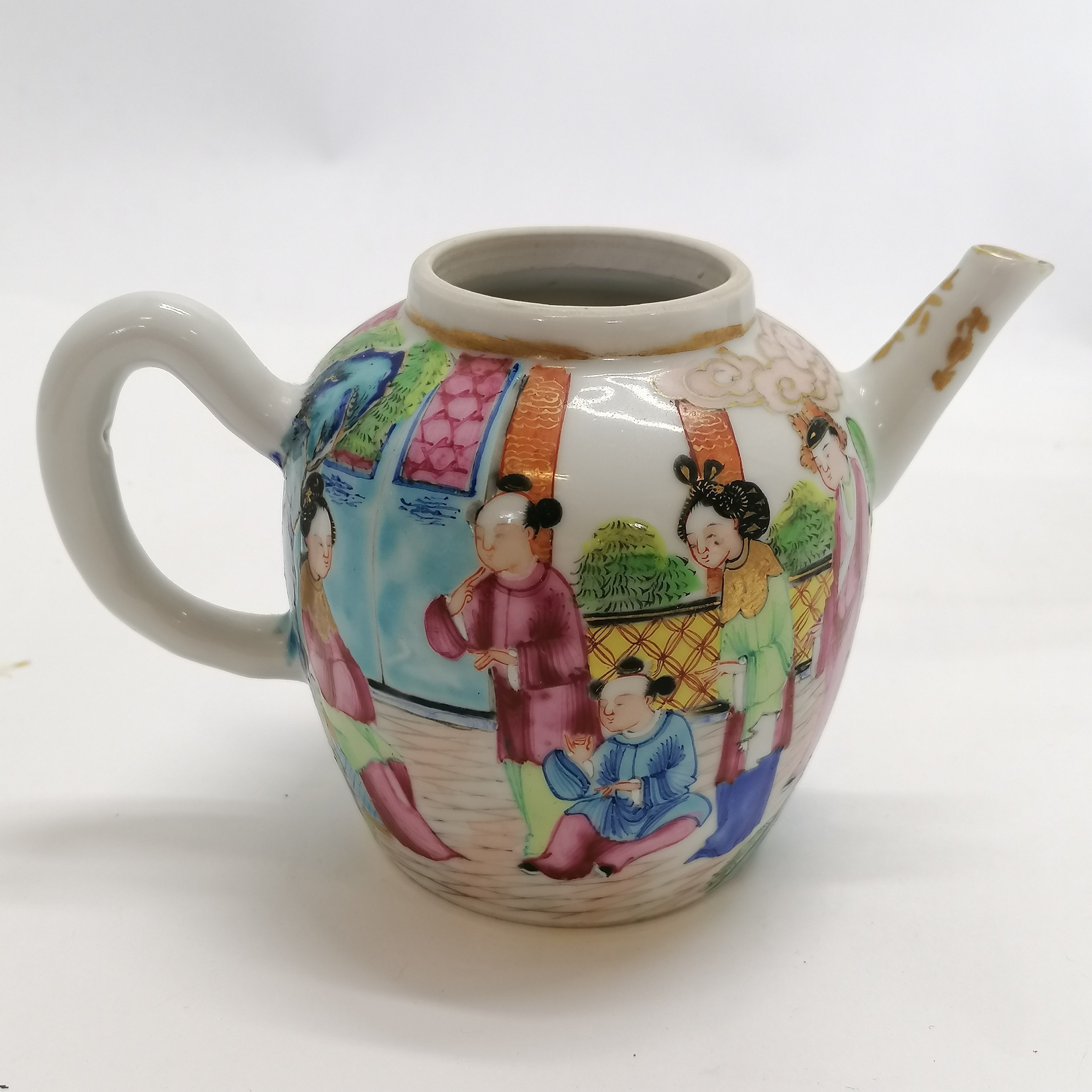 Antique Cantonese Chinese hand decorated teapot (8cm high & in good used condition but missing - Image 7 of 7