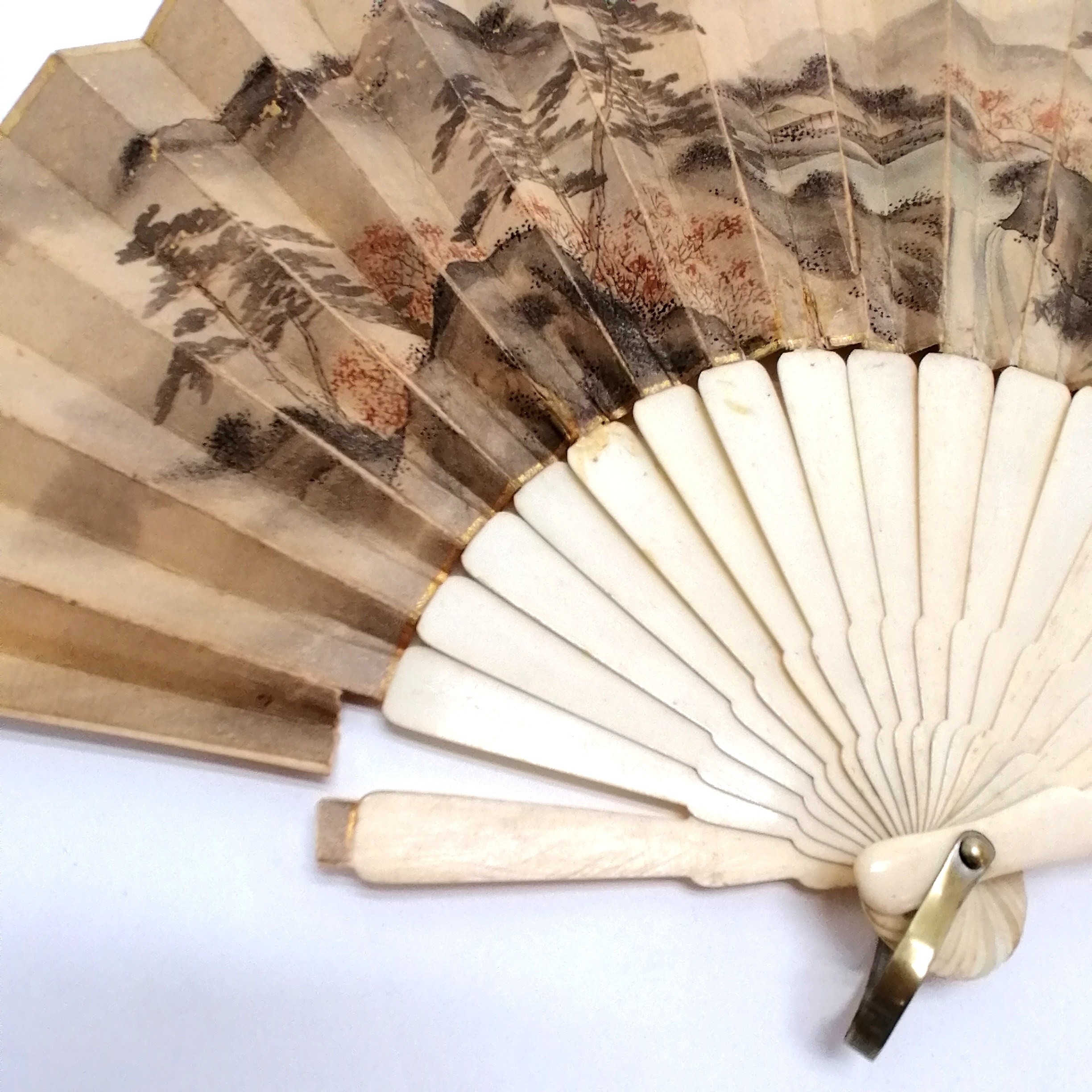 Antique Chinese hand decorated fan with antique ivory sticks (1 a/f) - 48cm across (opened) - Image 3 of 3