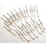15 pairs of Victorian mother of pearl handle silver blade knives / forks - total weight 1155g