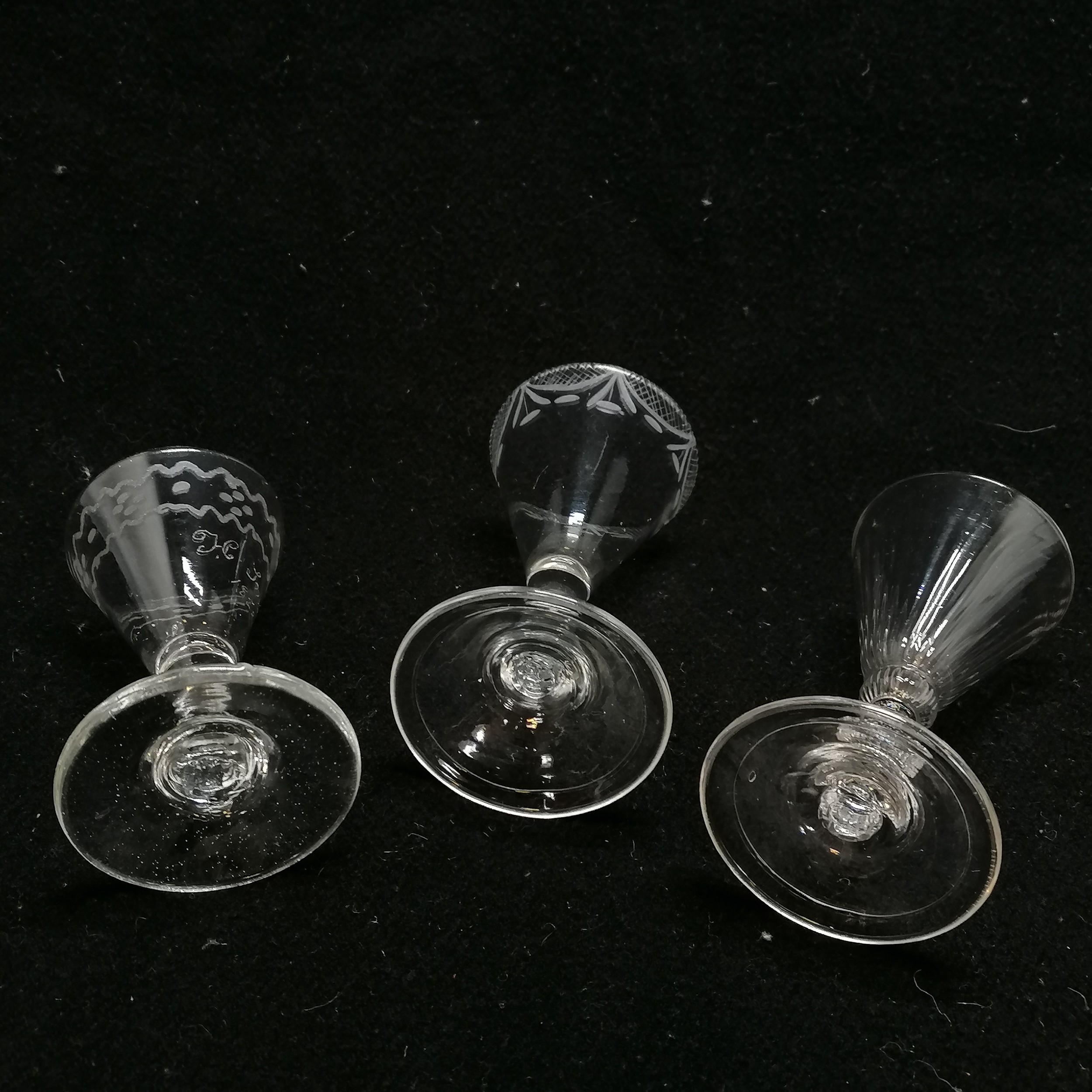 8 antique glasses inc pair of 10cm high liqueur glasses, 2 with folded foot rim T/W a toastmaster's - Image 3 of 7