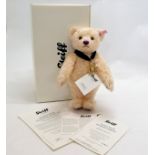 Steiff boxed QEII Diamond Jubilee bear - 26cm high Condition reportUnused condition