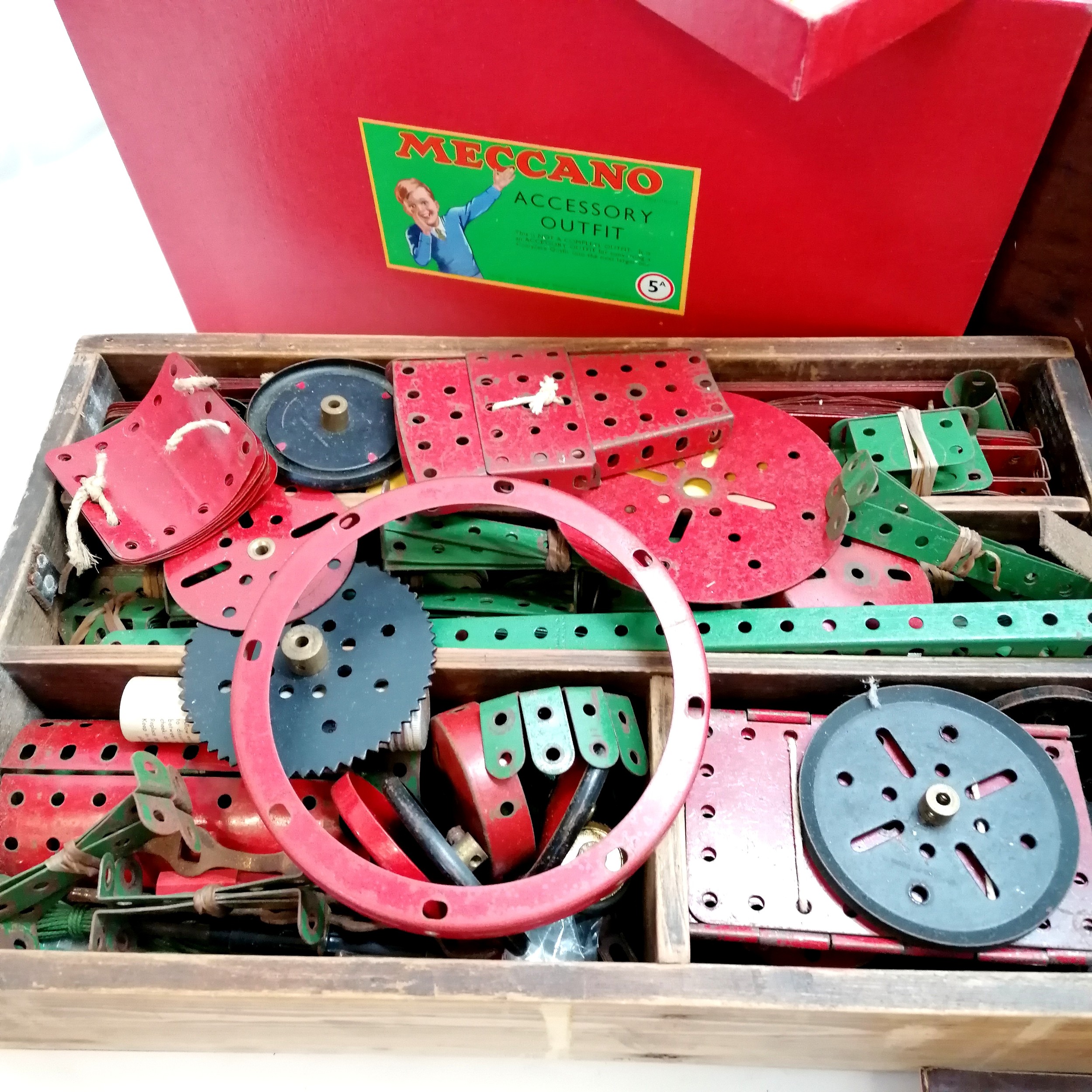 Qty of antique Meccano in a mahogany box inc catalogues, boxed parts etc - 39cm x 25cm x 23cm - Image 4 of 4