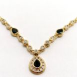 18ct hallmarked gold sapphire (3 pear shaped stones) & diamond (23) pendant / necklace - 46cm & 11.