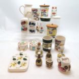 23 x Toni Raymond vintage retro pottery inc sugar dredger, mops & things jar, bath salts jar (16cm