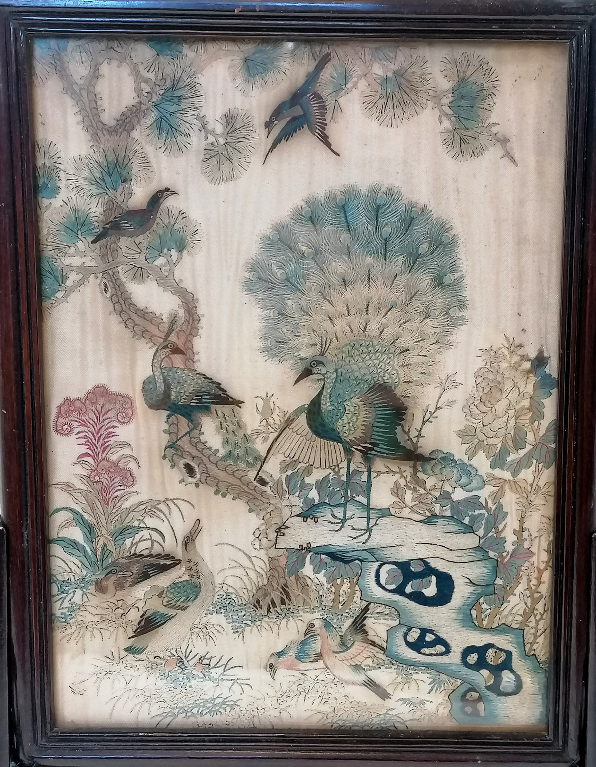 Chinese hardwood carved table screen with Antique hand embroidered panel depicting birds - 40cm high - Image 2 of 4