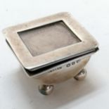 Antique silver hinged lid stamps box with inset penny lilac stamp - 3.2cm x 3cm Condition