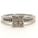 18ct hallmarked white gold diamond cluster ring - size L & 2.6 total weight (diamonds ~ 8