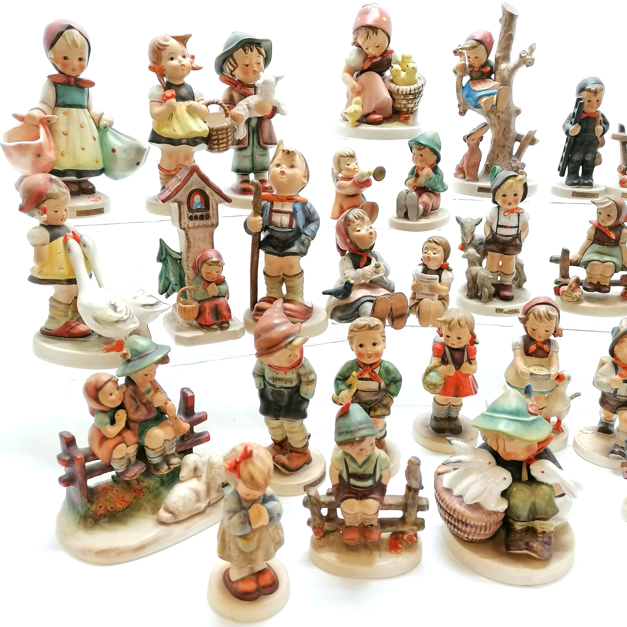 Collection / lot (29) of Hummel & Goebel figurines - some still have original labels Condition - Image 3 of 4