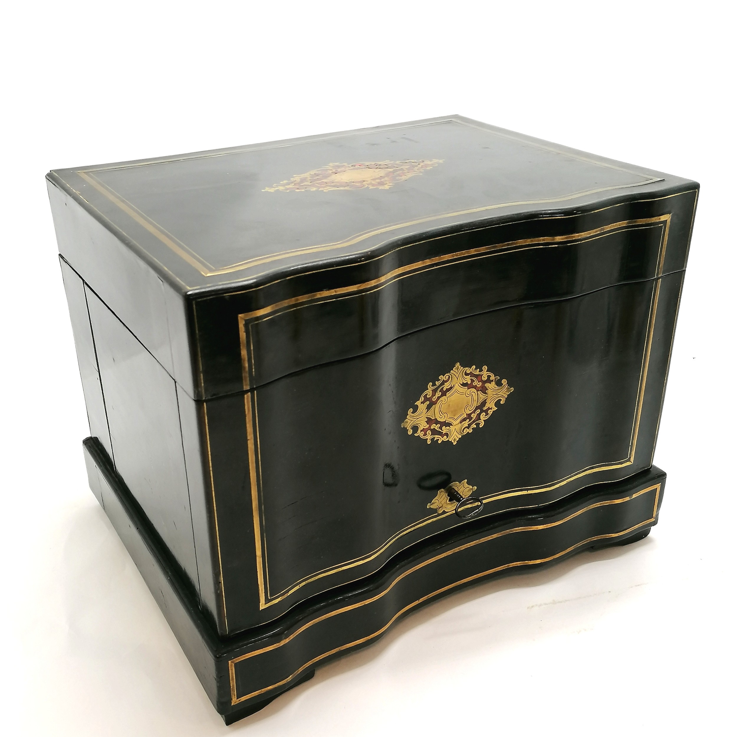 Antique decanter box ebonised boule work with original key - 34cm wide 27cm high 25cm deep Condition - Image 2 of 6