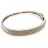 9ct hallmarked white gold bangle pave set with diamonds (total carat weight 0.5ct - marked inside