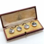 Boxed set of Gents 18ct gold & platinum pearl dress buttons in original fitted box - 6.2g total