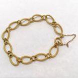 18ct hallmarked gold bracelet (with safety chain) - approx 18cm long & 7.5g