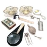 4 x silver items inc golf tee pendant / charm, bent spoon, bookmark, mother of pearl handle silver