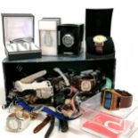 Qty of watches inc Evisu EV-7001, Accurist SR621SW, Casio & large qty of loose watches - all for