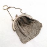 Antique silver hallmarked mesh purse - 64g & hinges need repairing