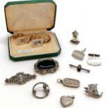 Qty of jewellery inc pair of 9ct gold on silver cufflinks + matching tiepin (in original box),