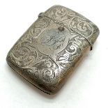 Silver vesta case with hand chased decoration - 5cm x 3.5cm & 29g total weight ~ has some dents to