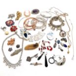 Qty of costume jewellery inc 9ct gold necklace with crystal pendant drop, bangles, brooches etc