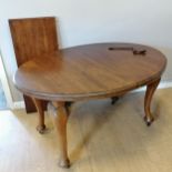 Mahogany oval extending diner table on casters 133cm closed (178cm extended) x 104cm wide x 74cm