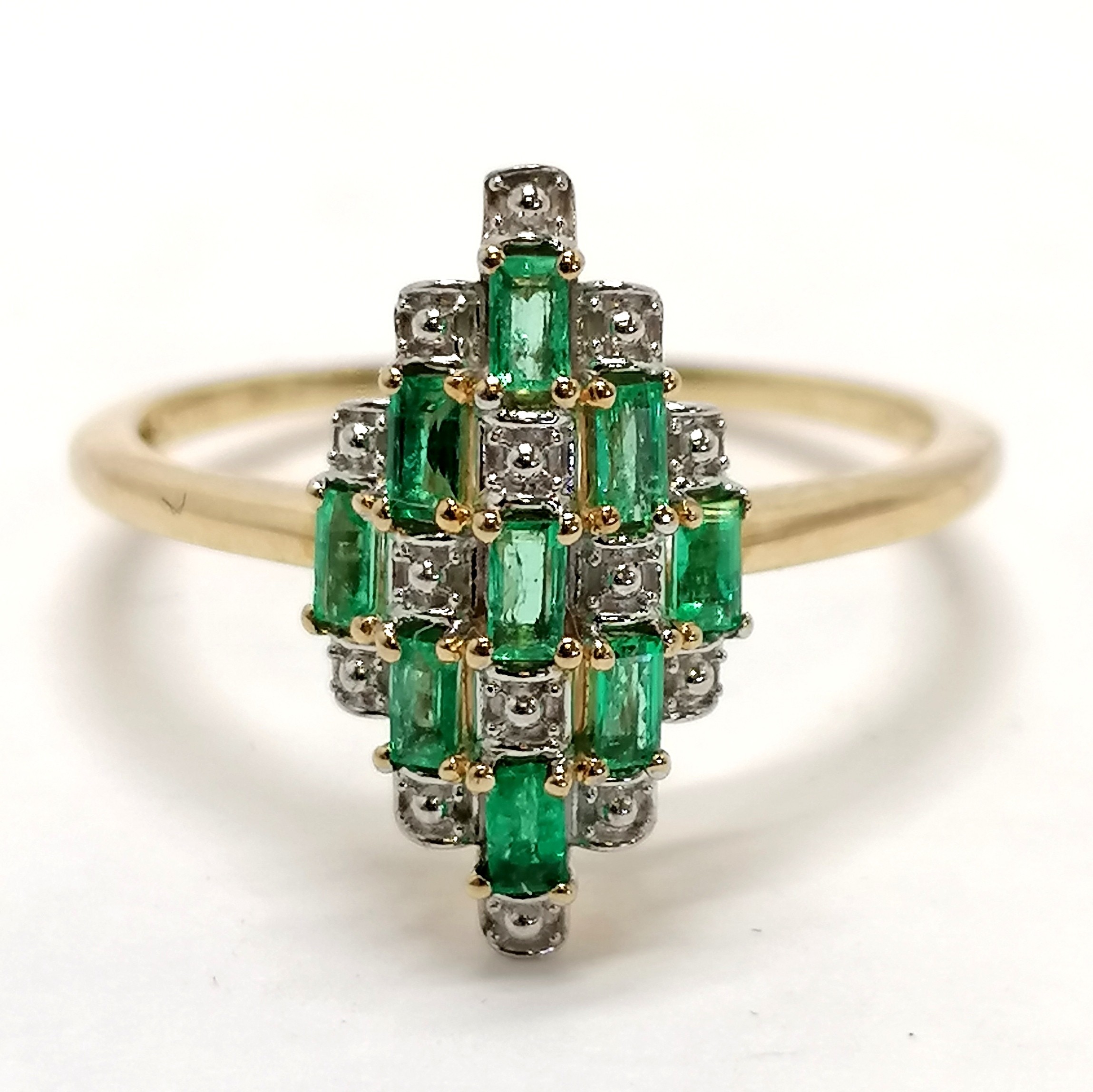 10ct marked gold Colombian emerald & diamond ring - size S & 2.4g total weight (with Gemporia