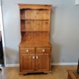 Vintage small pine dresser, in 2 parts. 190cm high x 90 cm wide x 45 cm deep. In good used condition