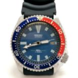 Seiko automatic 150m divers watch with pepsi-cola bezel & rubber strap - running - WE CANNOT